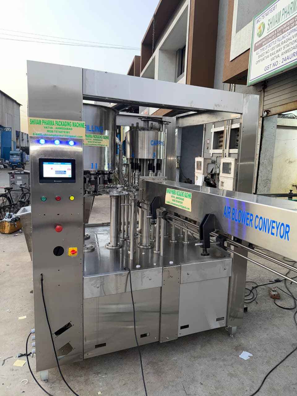 The advanced HMI control panel for the rotary capper